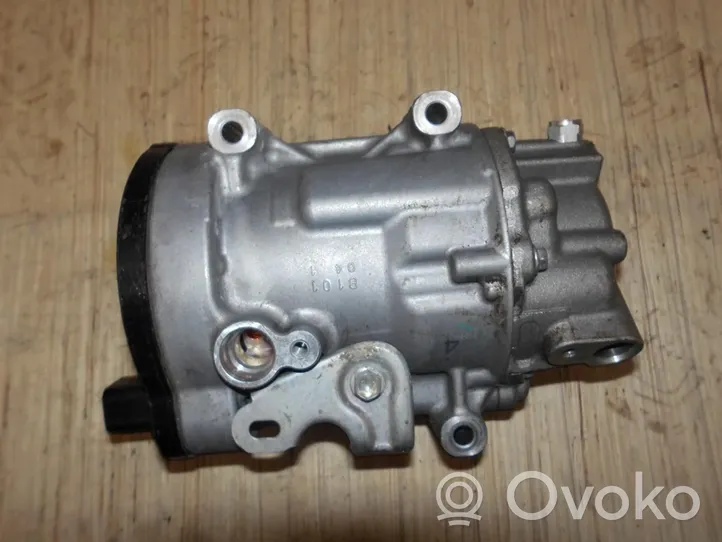 Toyota Prius (XW50) Compressore aria condizionata (A/C) (pompa) 042400-0240