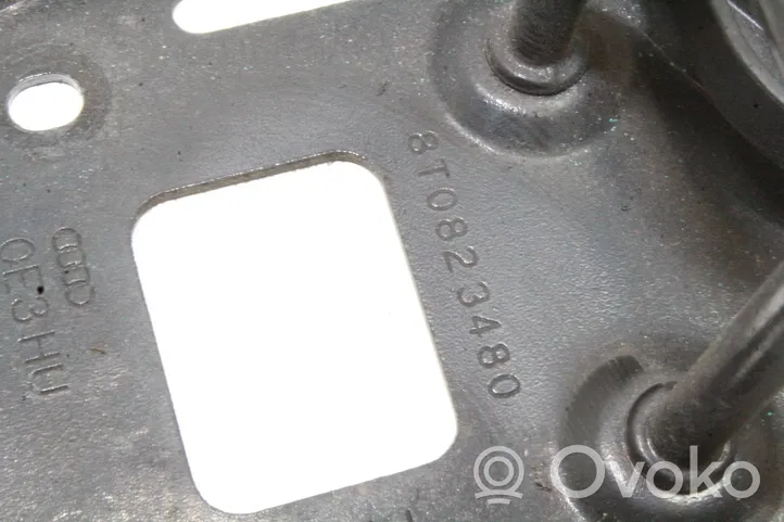 Audi A5 8T 8F Rączka / Uchwyt otwierania pokrywy przedniej / maski silnika 8T0823480