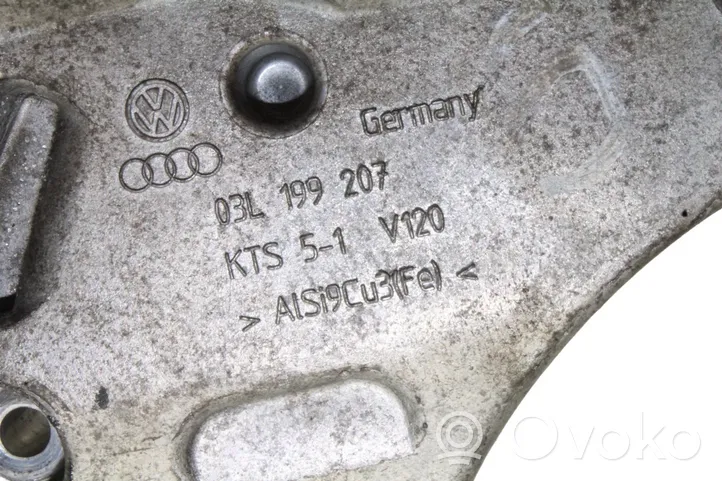 Volkswagen Scirocco Кронштейн крепления двигателя 03L199207