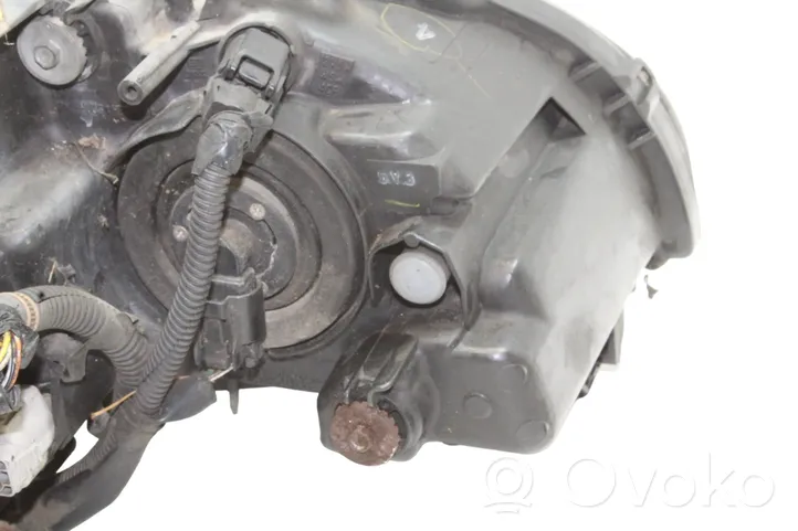 Lexus RX 330 - 350 - 400H Lampa przednia 