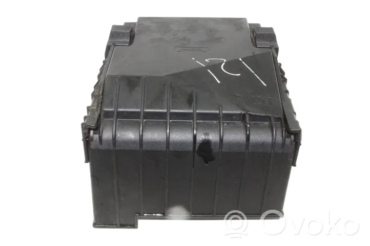 Volkswagen Scirocco Fuse box cover 1K0937132F