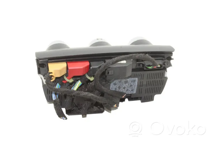 Audi TT TTS Mk2 Przełącznik / Włącznik nawiewu dmuchawy 