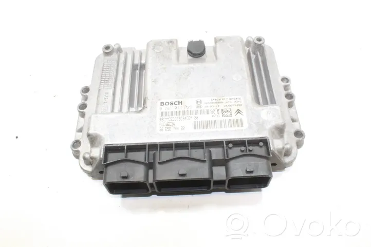 Citroen C4 I Calculateur moteur ECU 9665674480