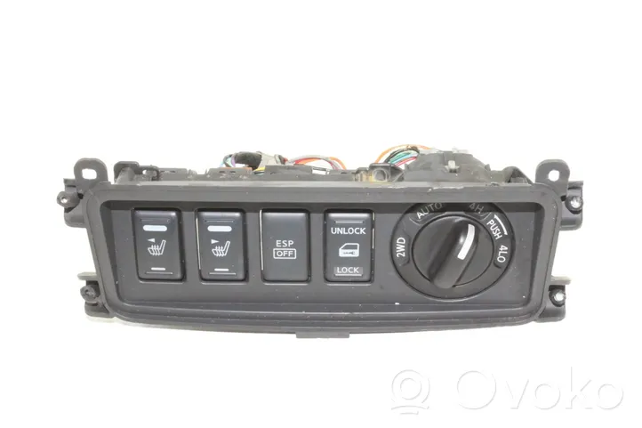 Nissan Pathfinder R51 Kit interrupteurs 96988EB41A