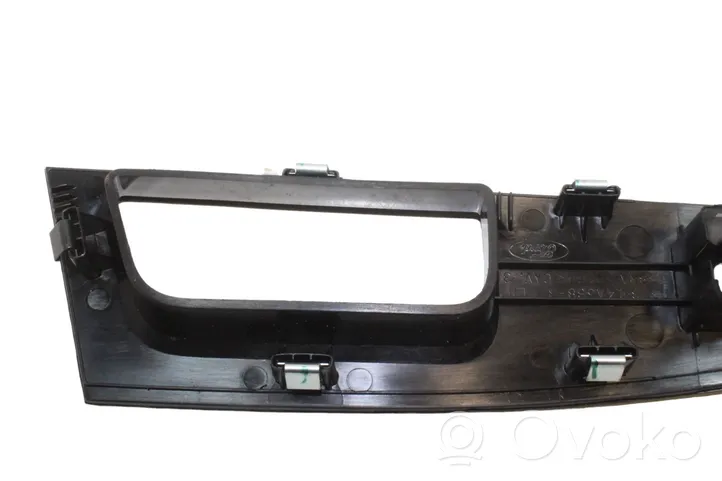 Ford Mondeo MK V Otros elementos de revestimiento de la puerta trasera DS7314A568B