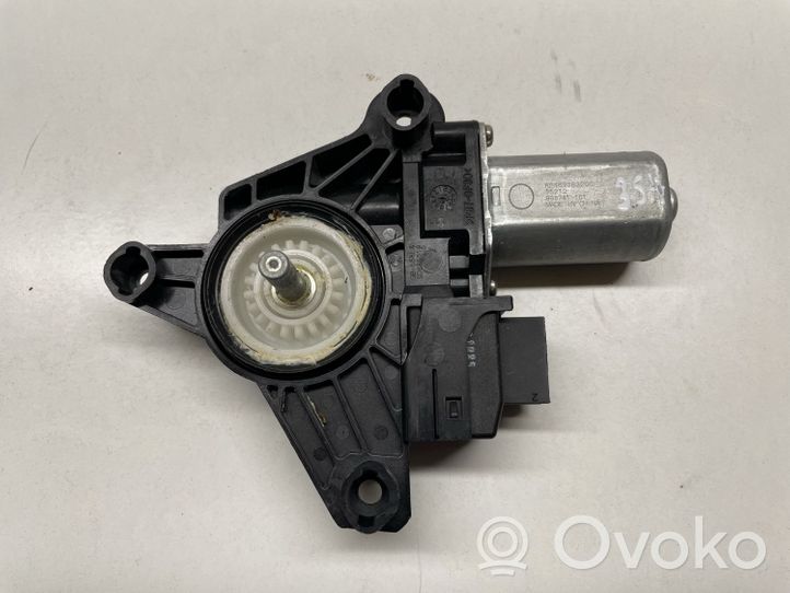 Mercedes-Benz ML W166 Moteur de lève-vitre de porte arrière 2469063200