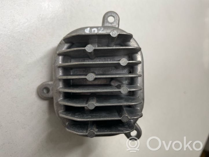 Audi A4 S4 B9 8W LED-liitäntälaitteen ohjausmoduuli 1305715396