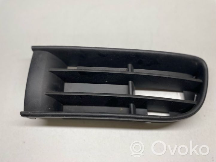 Volkswagen Polo Grille inférieure de pare-chocs avant 