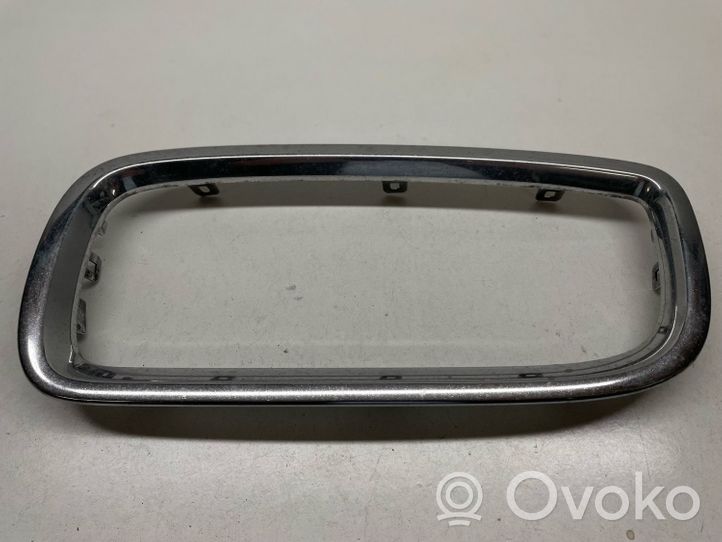 BMW 7 E65 E66 Grille de calandre avant 8223219