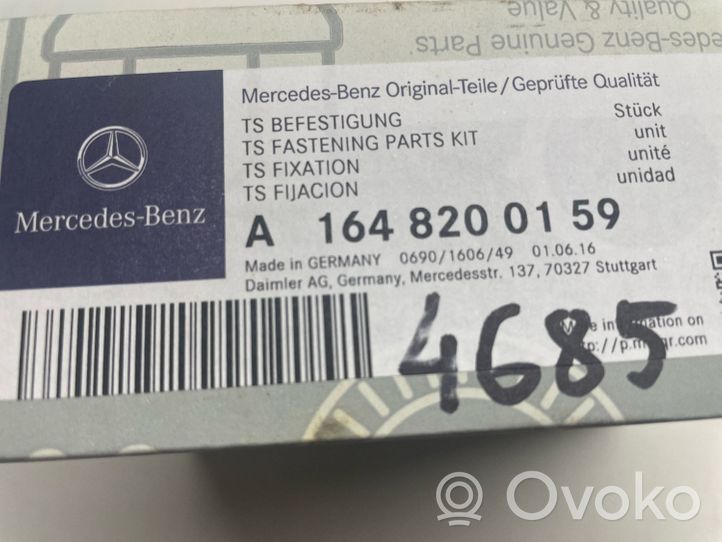 Mercedes-Benz ML W164 Support phare frontale 1648200159