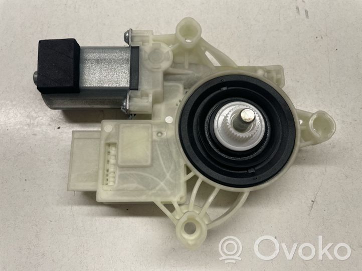 BMW 3 G20 G21 Moteur de lève-vitre de porte arrière 8495867