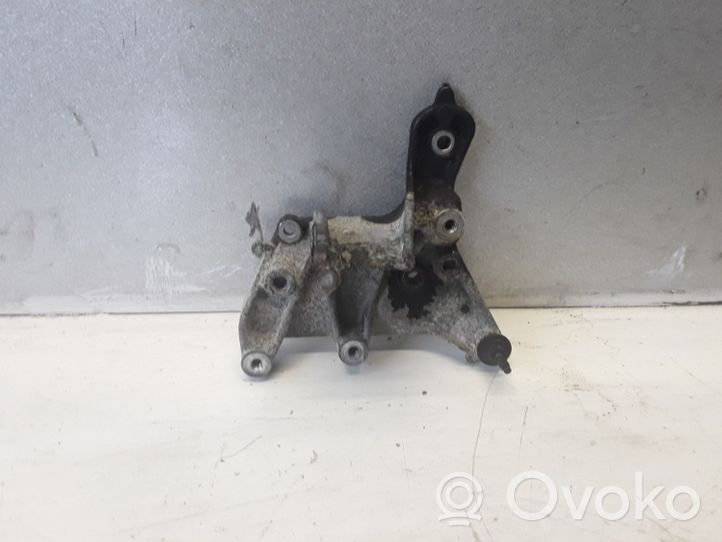 Volvo V70 Uchwyt / Mocowanie chłodnicy spalin EGR 9656392880