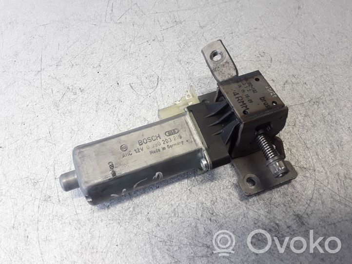 Volvo V50 Moteur de réglage de siège 0390203219