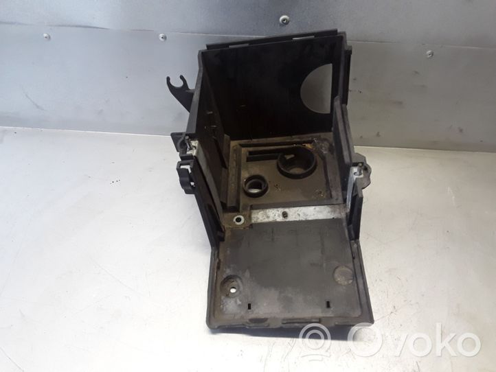 Volvo C30 Vassoio scatola della batteria 30667941