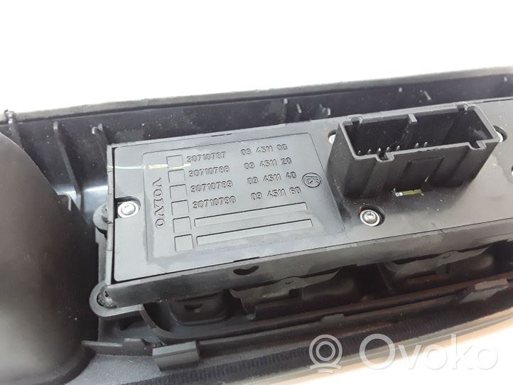 Volvo V50 Support bouton lève vitre porte avant 8663817