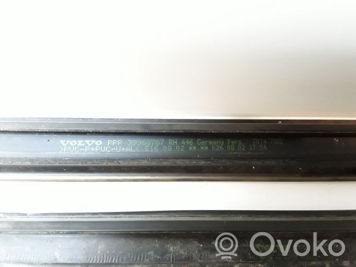 Volvo V70 Cubierta moldura embellecedora de la barra del techo 39968747