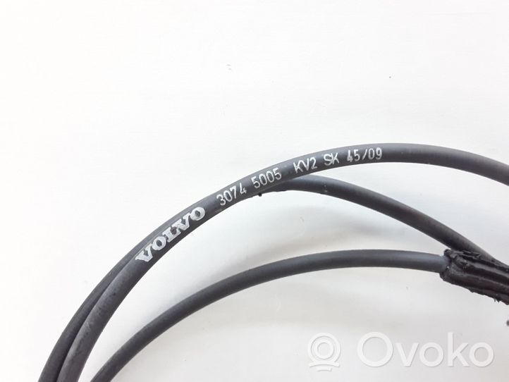 Volvo S40 Cable de apertura del capó/tapa del motor 30745005