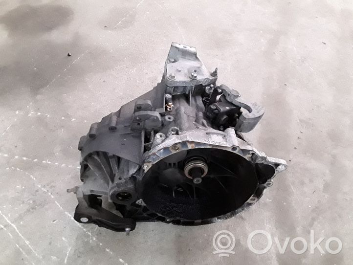 Volvo S80 Manualna 6-biegowa skrzynia biegów 