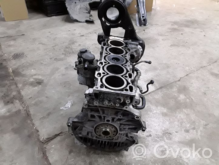 Volvo V70 Engine block 