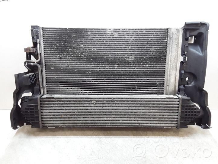 Volvo V70 Set del radiatore 30671324