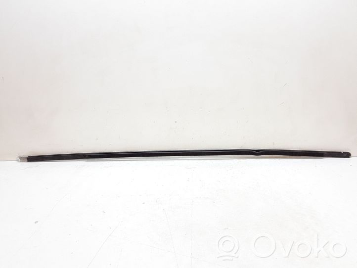 Volvo XC60 Rivestimento modanatura del vetro della portiera anteriore 31297679