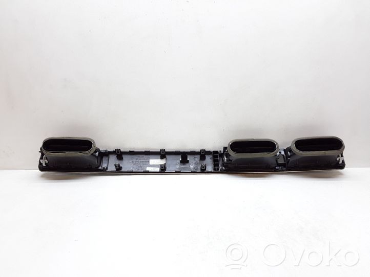 Volvo V70 Griglia di ventilazione centrale cruscotto 30715143