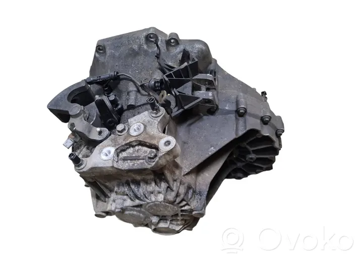 Volvo S60 Mechaninė 6 pavarų dėžė BG9R7F096BA