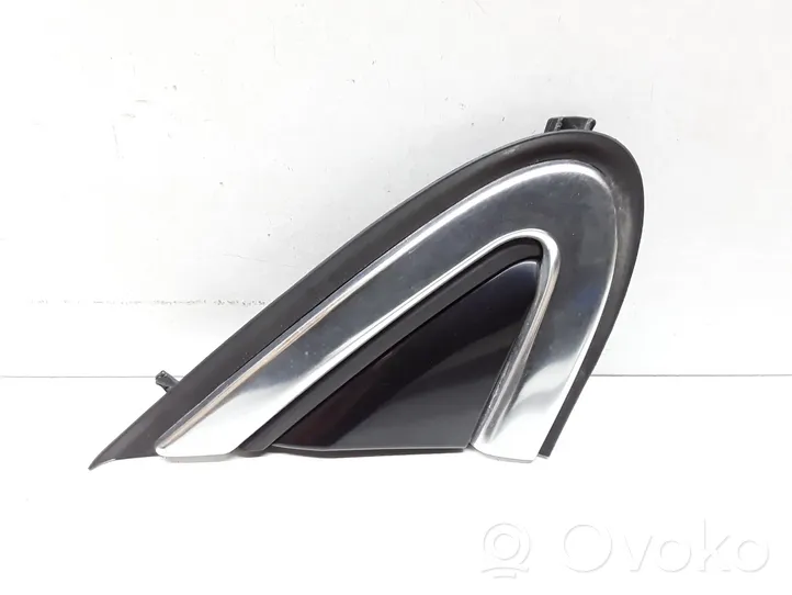 Volvo V40 Moulures des vitres de la porte avant 31349230