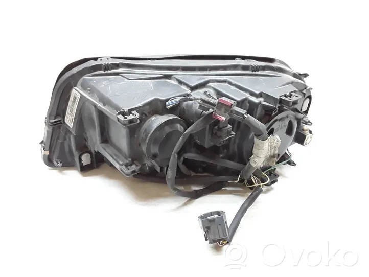 Volvo XC90 Lampa przednia 31217048