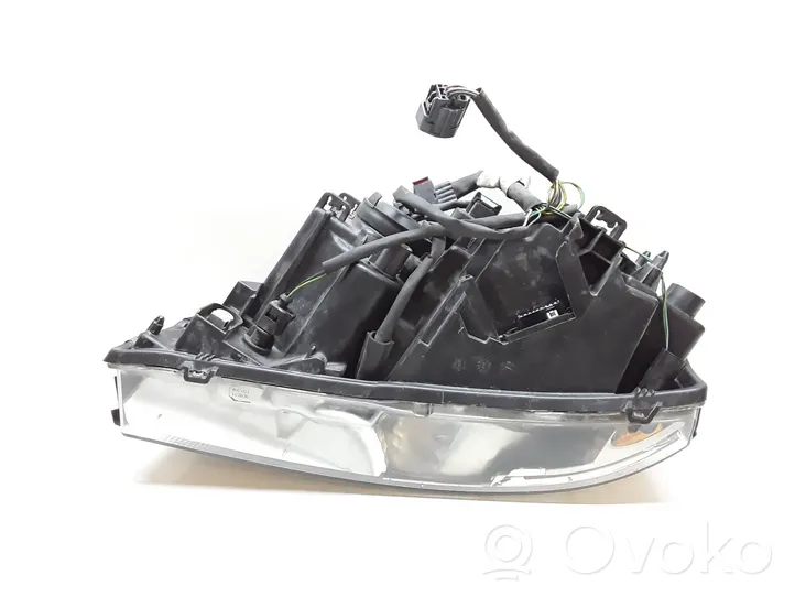 Volvo XC90 Lampa przednia 31217048