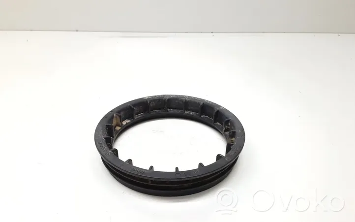 Volvo S60 Bague de verrouillage pour réservoir de carburant 8649739