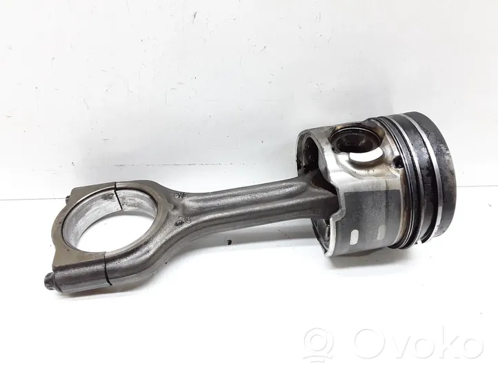 Volvo V60 Piston with connecting rod 