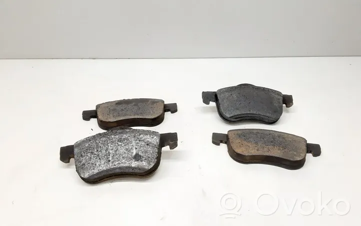 Volvo V70 Brake pads (front) 