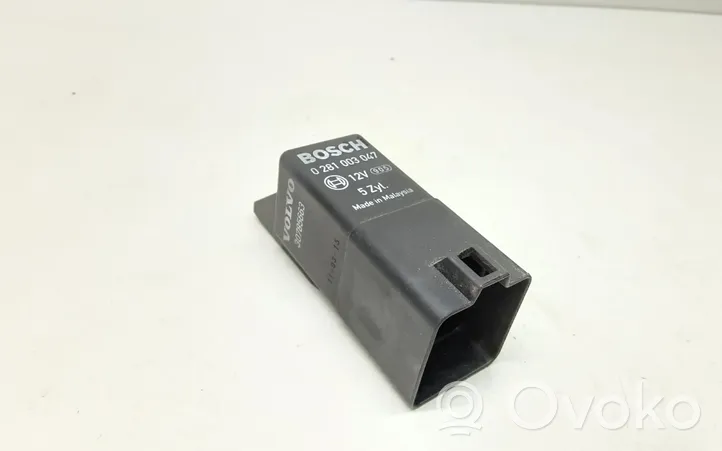 Volvo S60 Glow plug pre-heat relay 0281003047