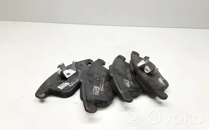 Volvo S60 Brake pads (front) 