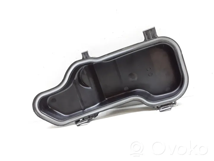 Volvo V70 Headlight/headlamp dust cover 