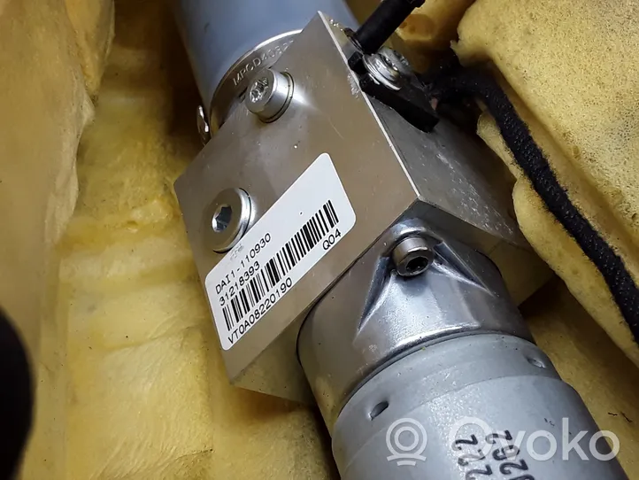 Volvo V70 Tavaratilan luukun hydrauliikkasarja 31218393