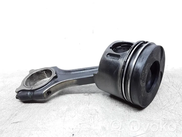 Mercedes-Benz E W211 Piston with connecting rod 