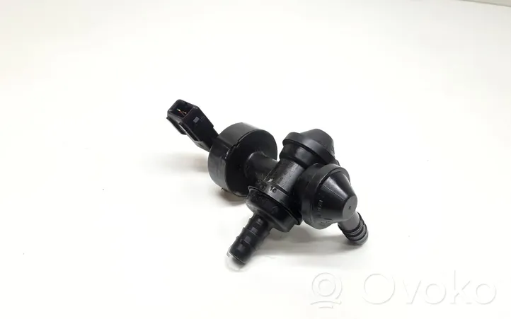 Volvo XC90 Vacuum valve 30645383