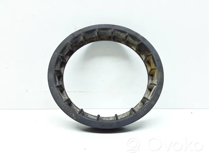 Volvo S60 Bague de verrouillage pour réservoir de carburant 8649739