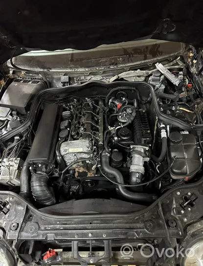 Mercedes-Benz E W211 Sostituzione del motore OM646DIESEL