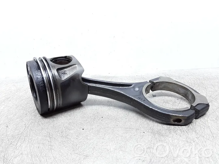 Mercedes-Benz ML W164 Piston with connecting rod A6422610