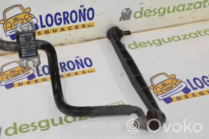 Opel Astra H Front anti-roll bar/sway bar 13208044