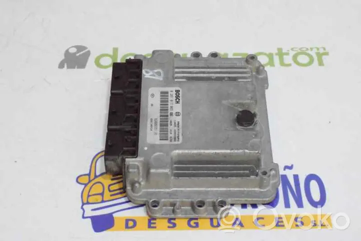 Renault Trafic I Sterownik / Moduł ECU 8200935115