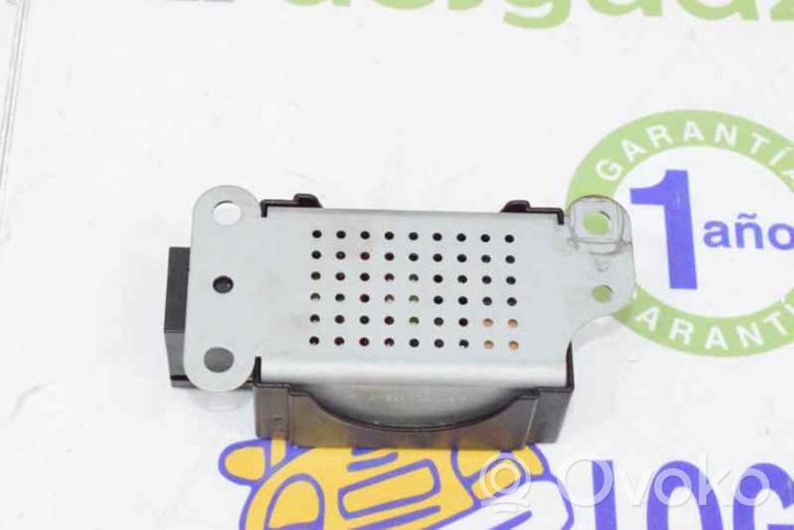 Volkswagen Golf V Antenas vadības bloks 5M0035570B