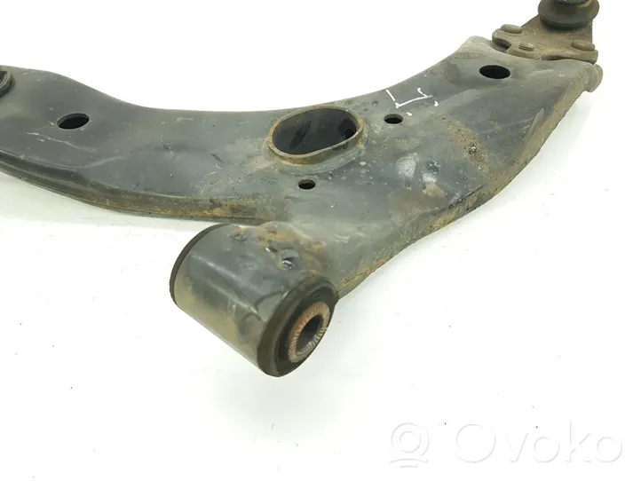 Toyota Avensis T270 Triangle bras de suspension inférieur avant 4806905080