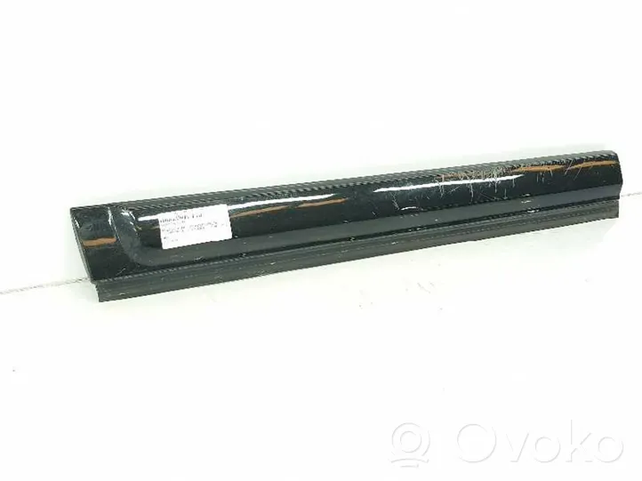 Land Rover Discovery 4 - LR4 Etuoven lista (muoto) DGP000124PCL
