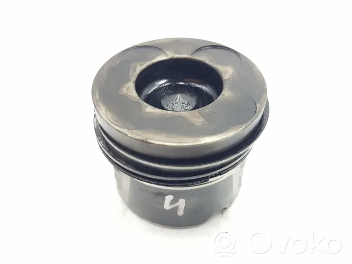 Nissan NP300 Piston avec bielle A2010EB30A