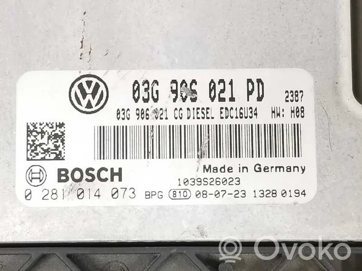Volkswagen Caddy Variklio valdymo blokas 03G906021PD