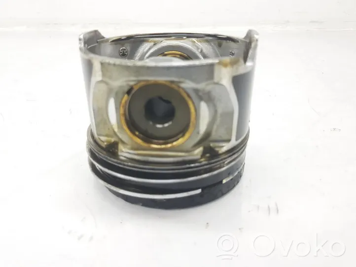 Hyundai Terracan Piston avec bielle 234104X910